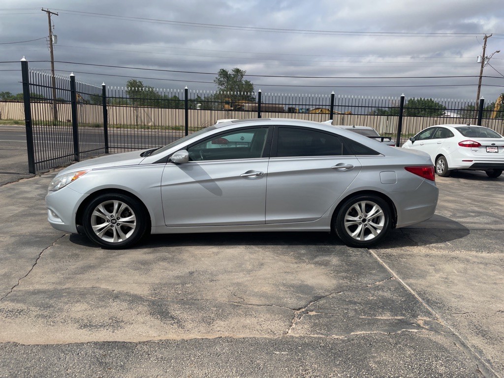 2011 Hyundai Sonata Image 6