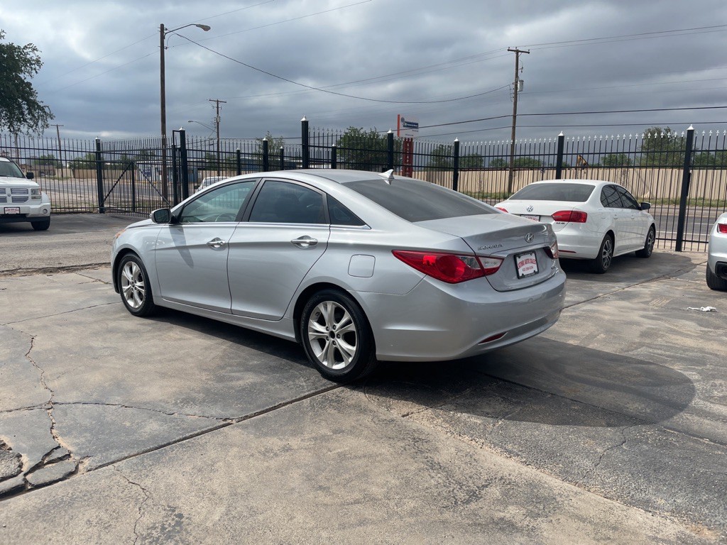 2011 Hyundai Sonata Image 7