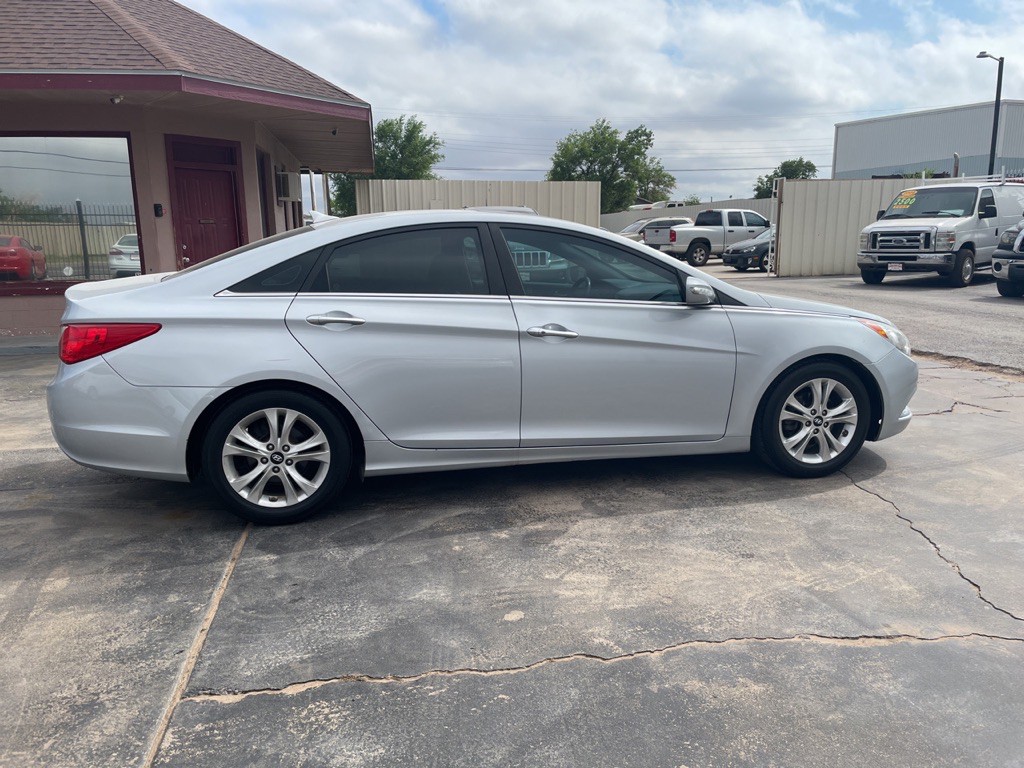 2011 Hyundai Sonata Image 8