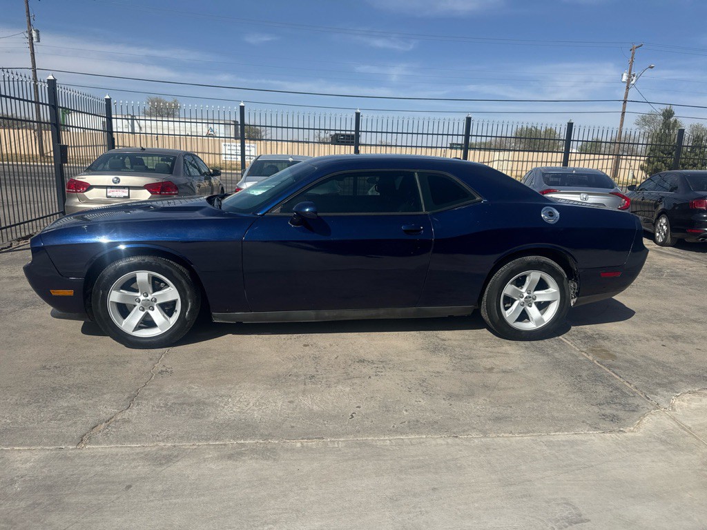 2014 Dodge Challenger Image 3