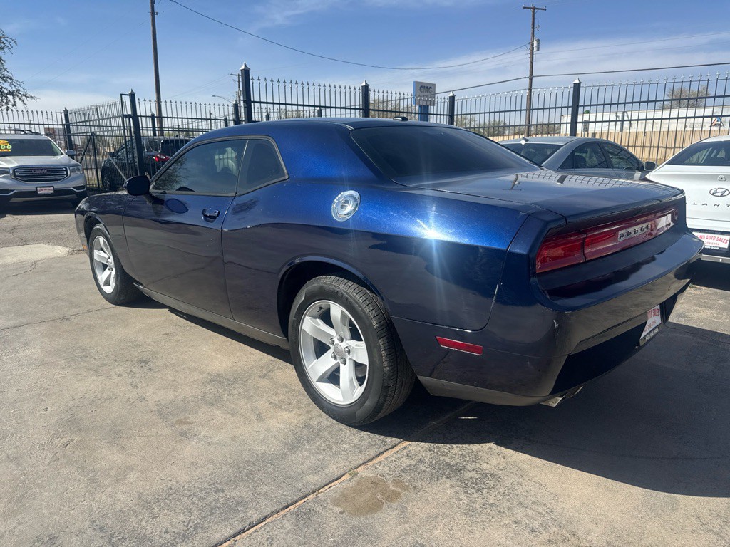 2014 Dodge Challenger Image 4