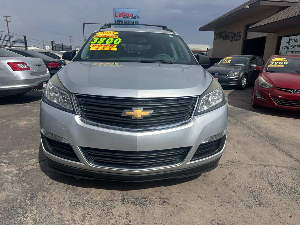 2015 Chevrolet Traverse Image 2