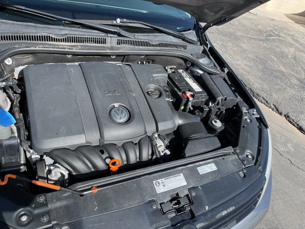 2012 Volkswagen Jetta Image 14