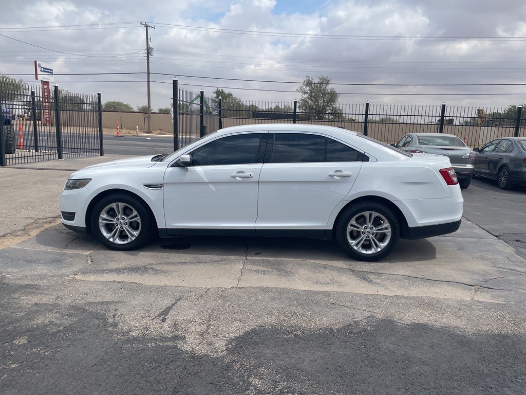 2013 Ford Taurus Image 3