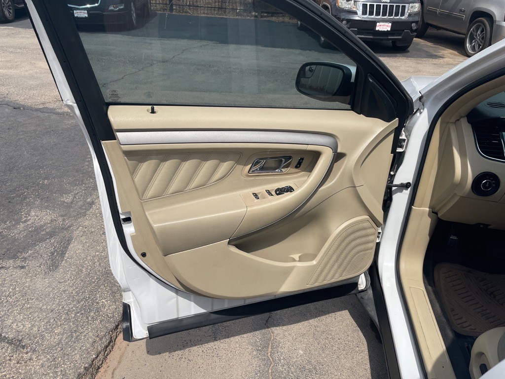 2013 Ford Taurus Image 11