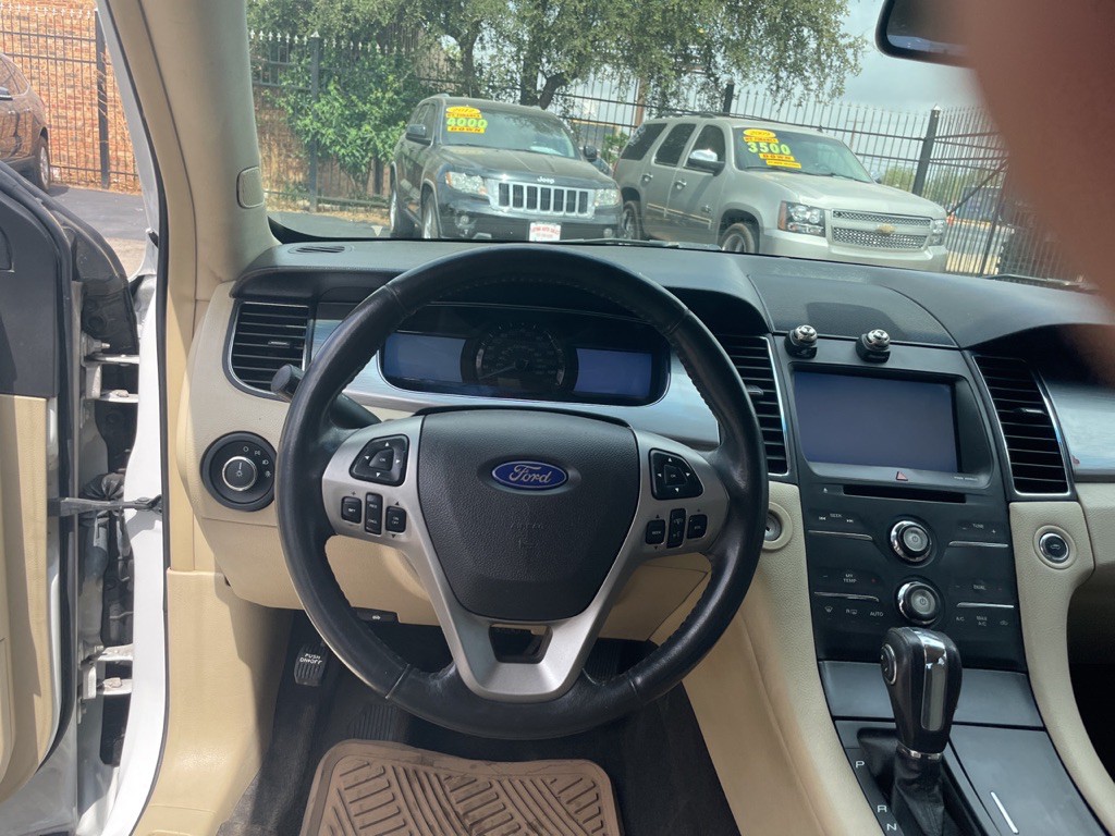 2013 Ford Taurus Image 12