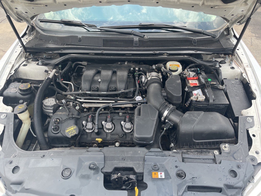 2013 Ford Taurus Image 16