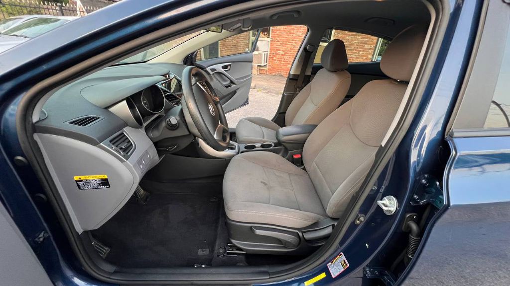 2015 Hyundai Elantra Image 10