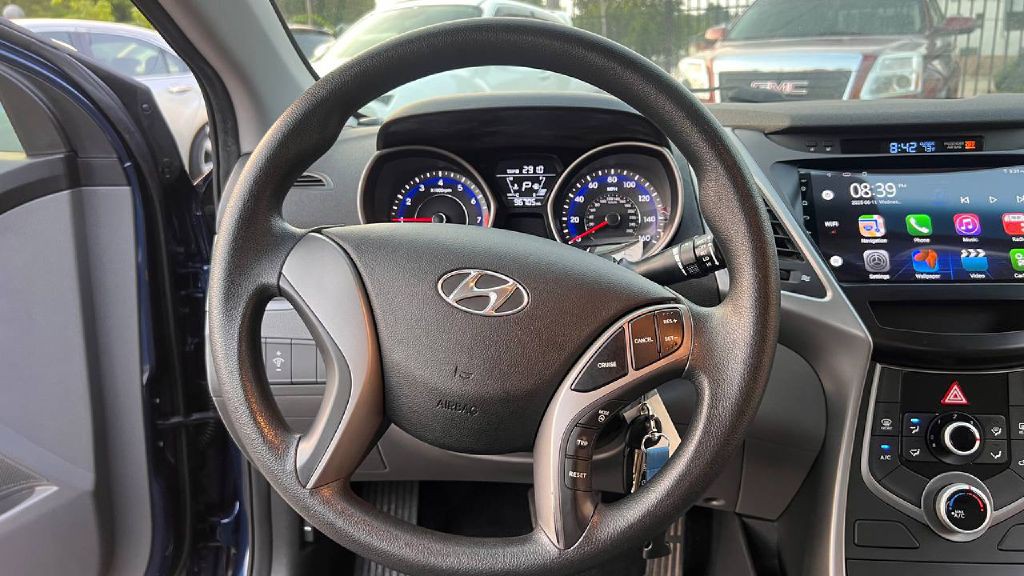 2015 Hyundai Elantra Image 22