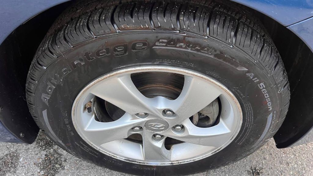 2015 Hyundai Elantra Image 31