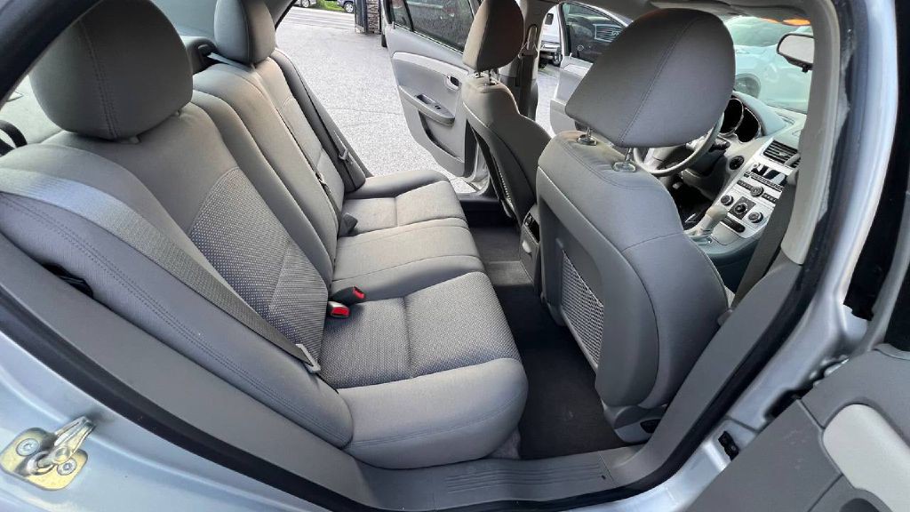 2012 Chevrolet Malibu Image 16