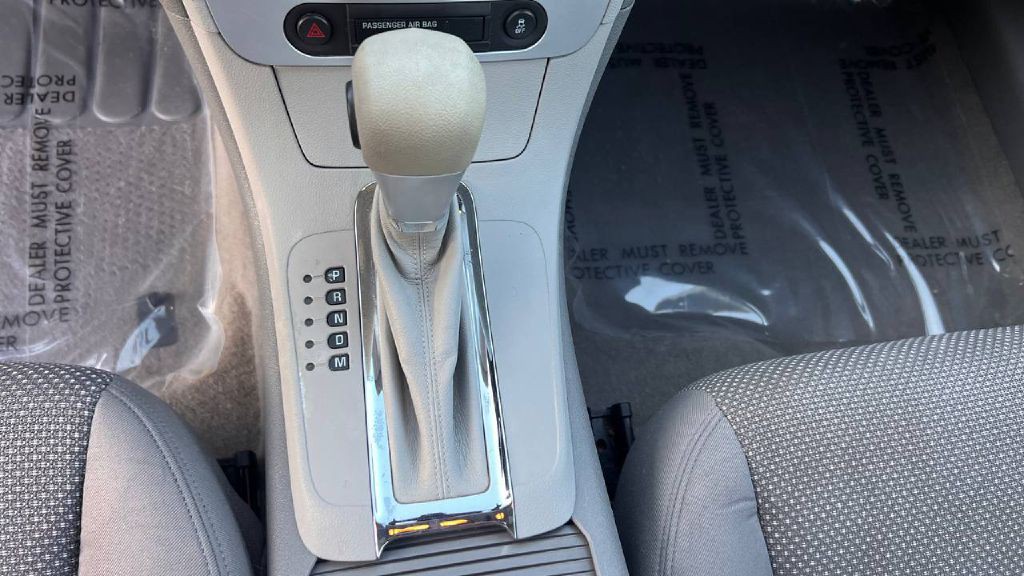 2012 Chevrolet Malibu Image 23