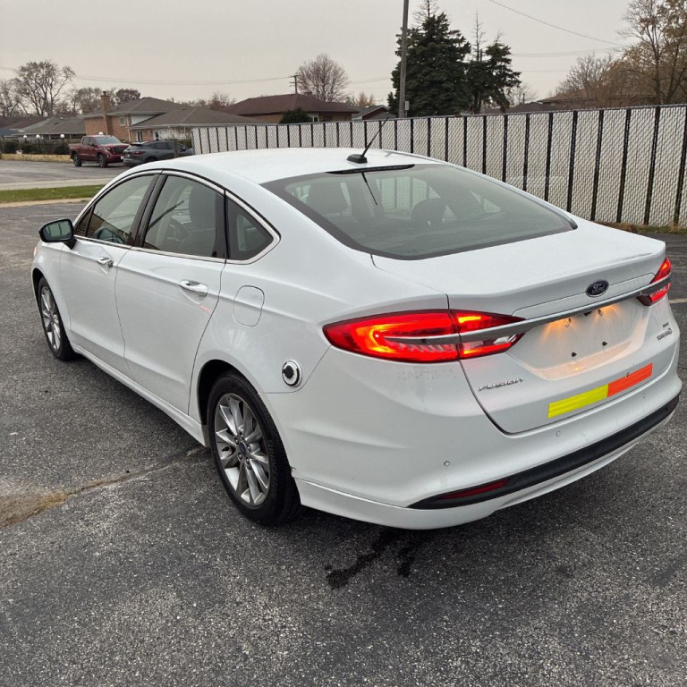 2017 Ford Fusion Image 3