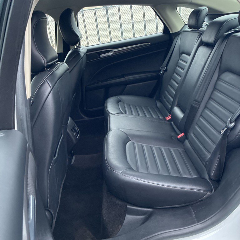 2018 Ford Fusion Image 12