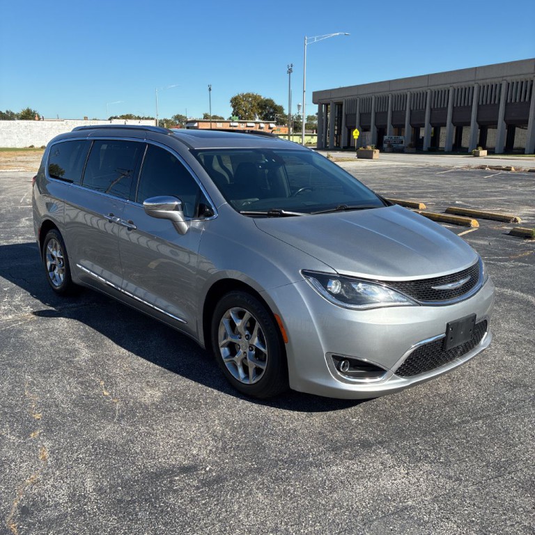 2018 Chrysler Pacifica Image 7