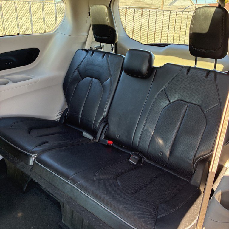 2018 Chrysler Pacifica Image 15