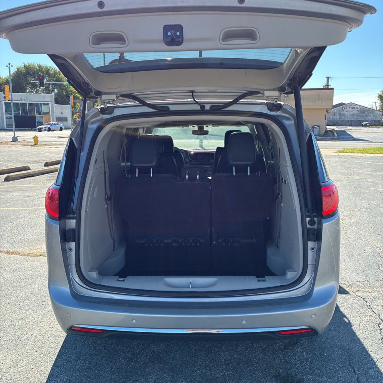 2018 Chrysler Pacifica Image 22