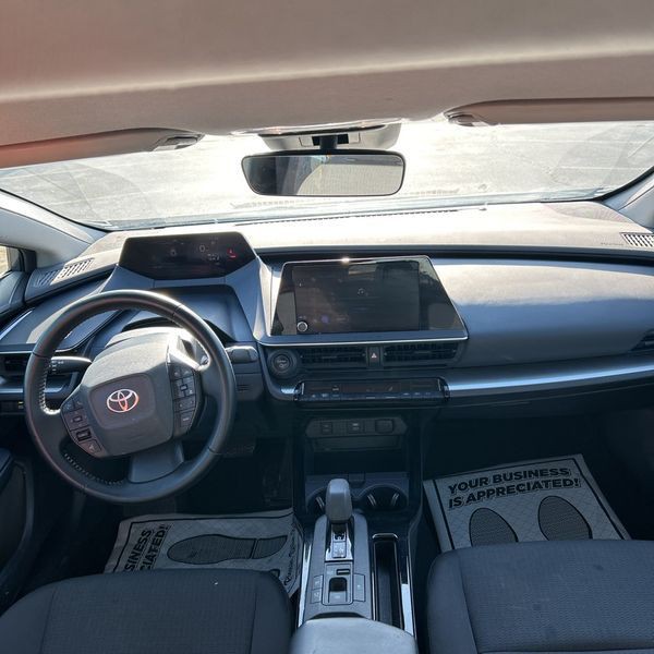 2024 Toyota Prius Image 15
