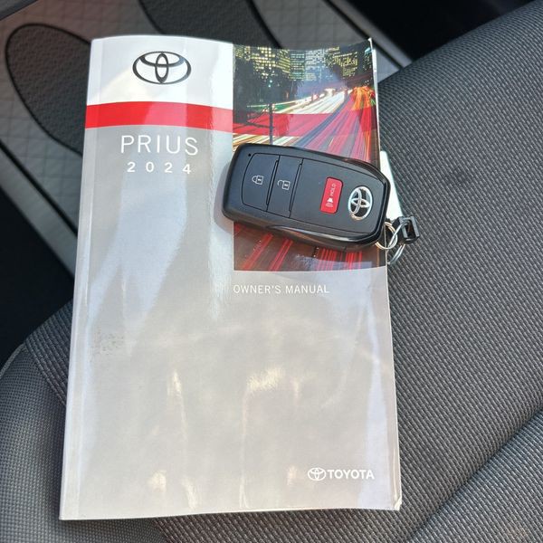 2024 Toyota Prius Image 24