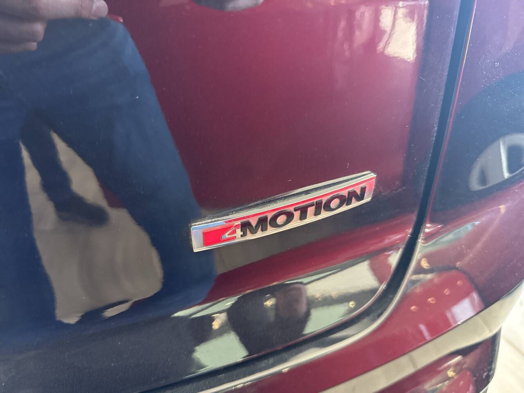 2020 Volkswagen Atlas Cross Sport Image 37