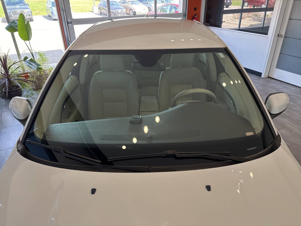 2010 Volvo S80 Image 12