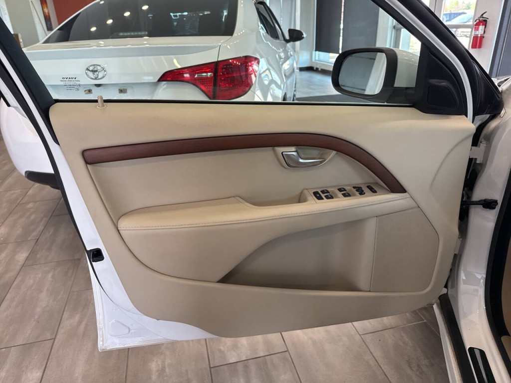 2010 Volvo S80 Image 15