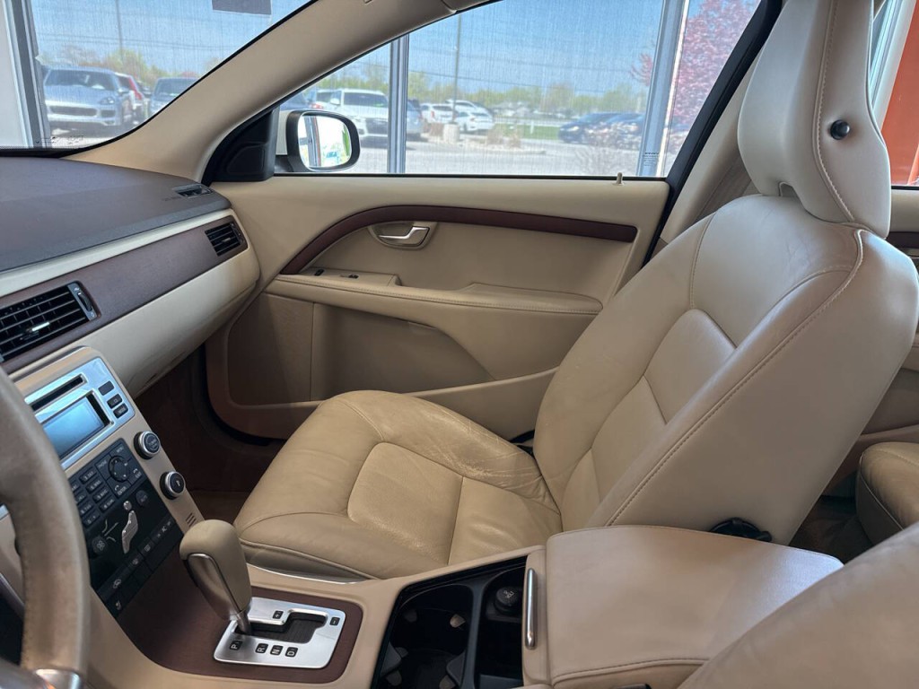 2010 Volvo S80 Image 25