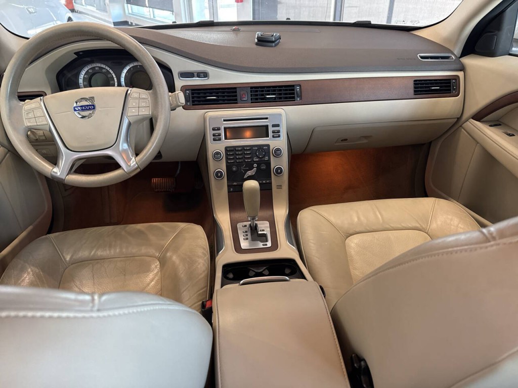 2010 Volvo S80 Image 30