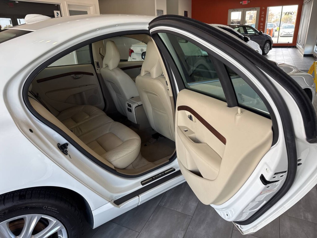2010 Volvo S80 Image 34