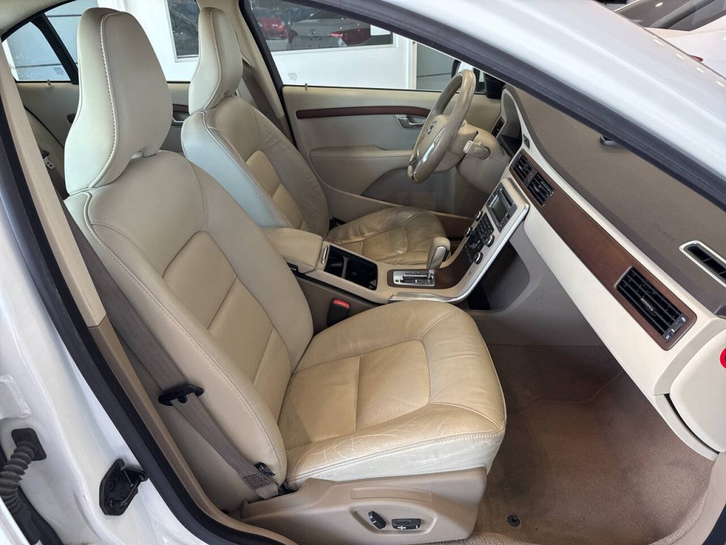 2010 Volvo S80 Image 39