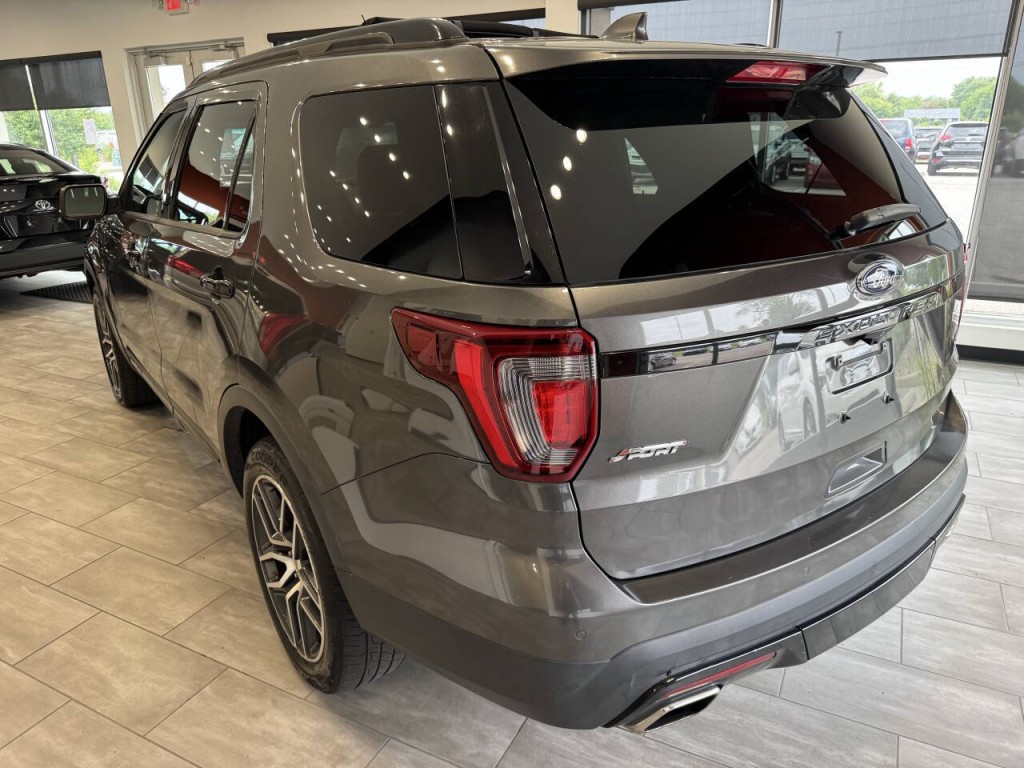 2016 Ford Explorer Image 9