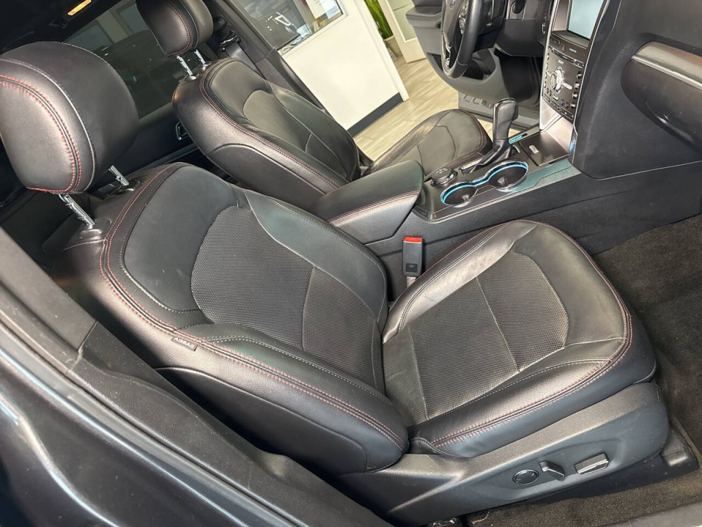 2016 Ford Explorer Image 34