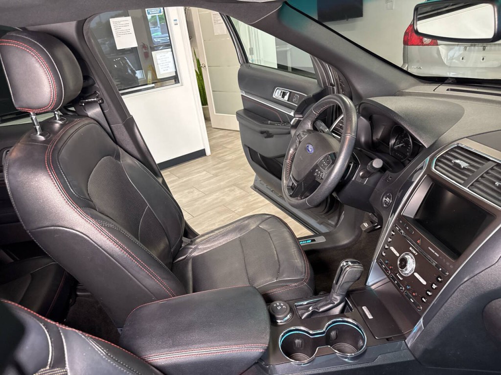 2016 Ford Explorer Image 35