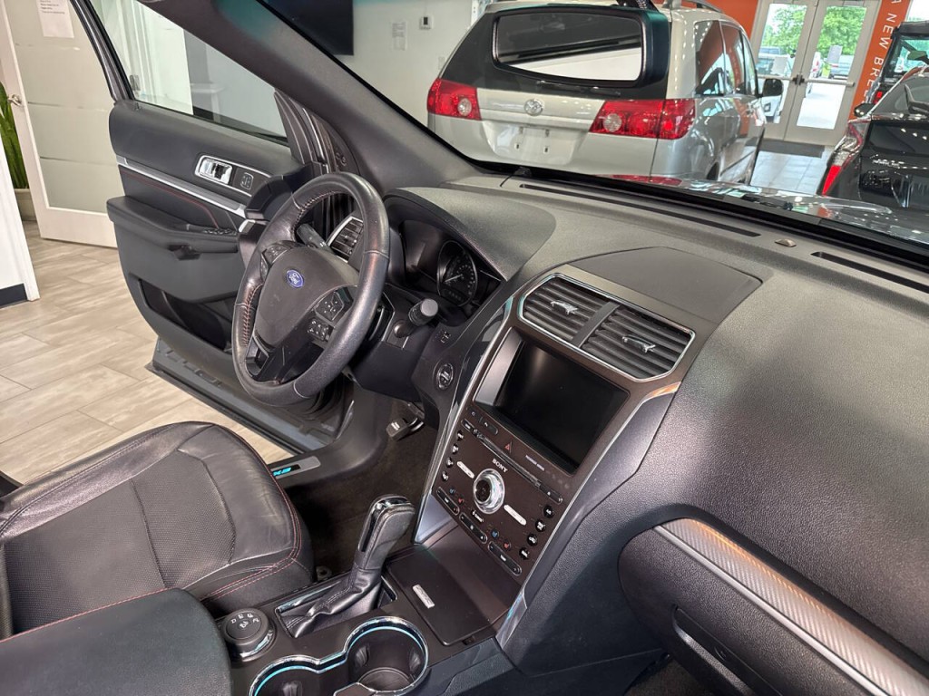 2016 Ford Explorer Image 36