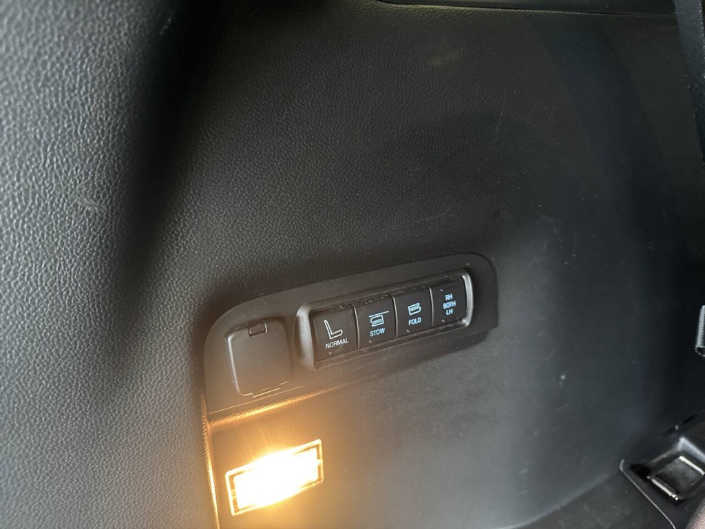 2016 Ford Explorer Image 47