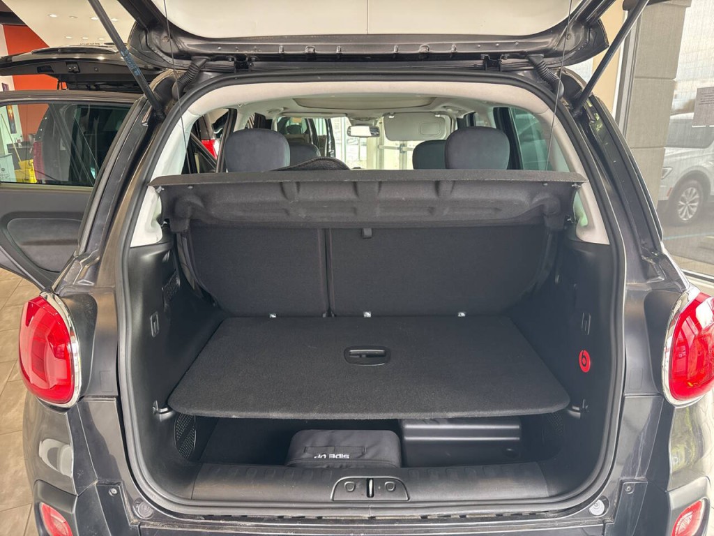 2017 FIAT 500L Image 25
