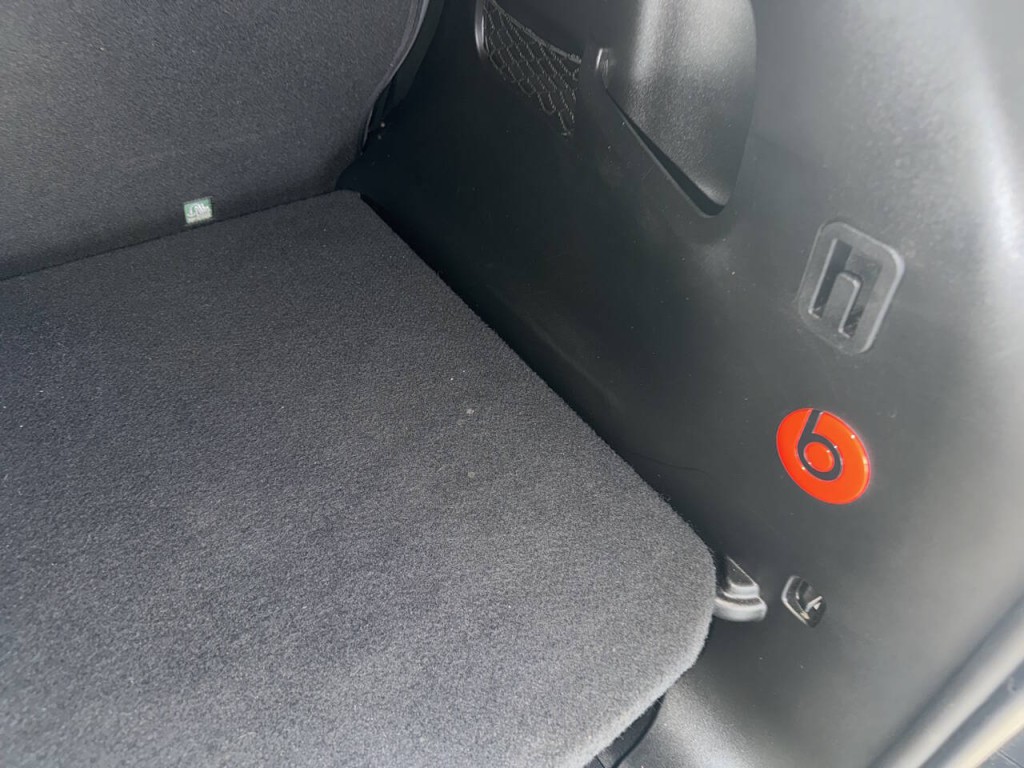 2017 FIAT 500L Image 26