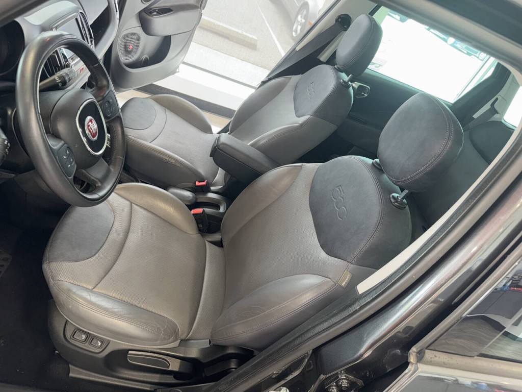 2017 FIAT 500L Image 17