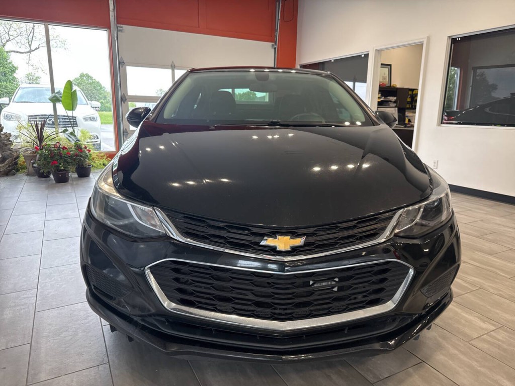2016 Chevrolet Cruze Image 3