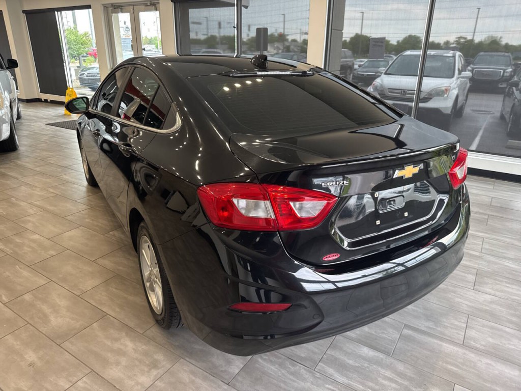 2016 Chevrolet Cruze Image 8