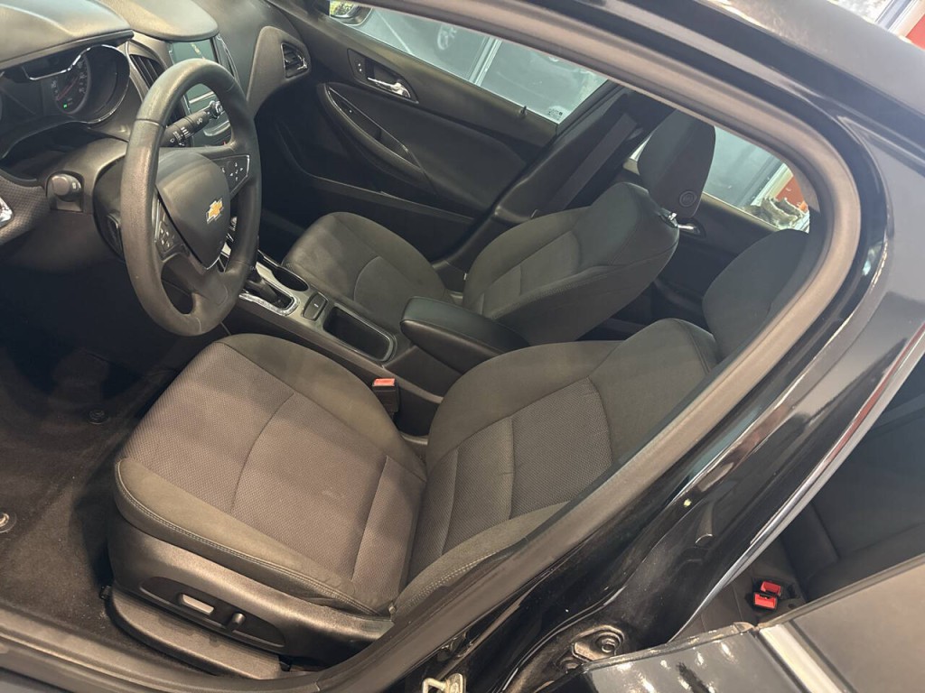 2016 Chevrolet Cruze Image 15