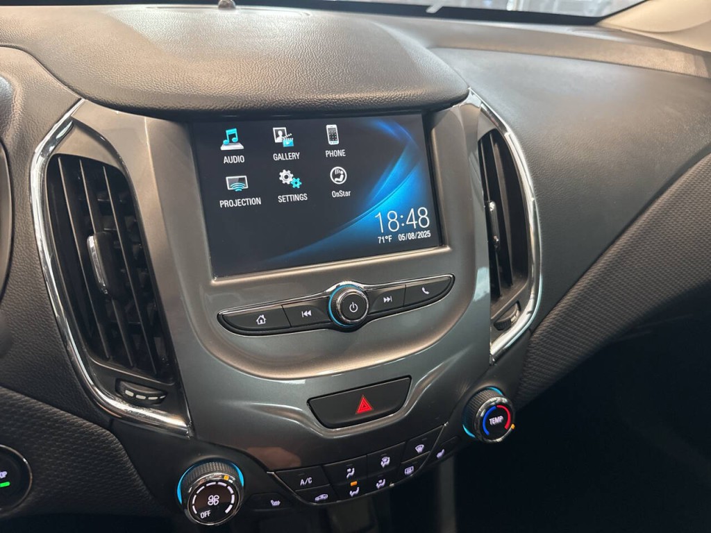 2016 Chevrolet Cruze Image 26