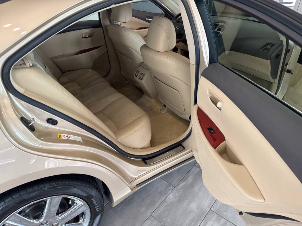 2007 Lexus ES 350 Image 16