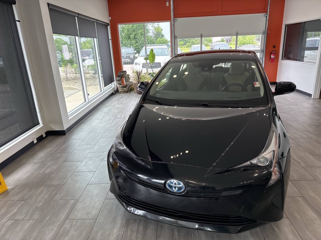 2016 Toyota Prius Image 6