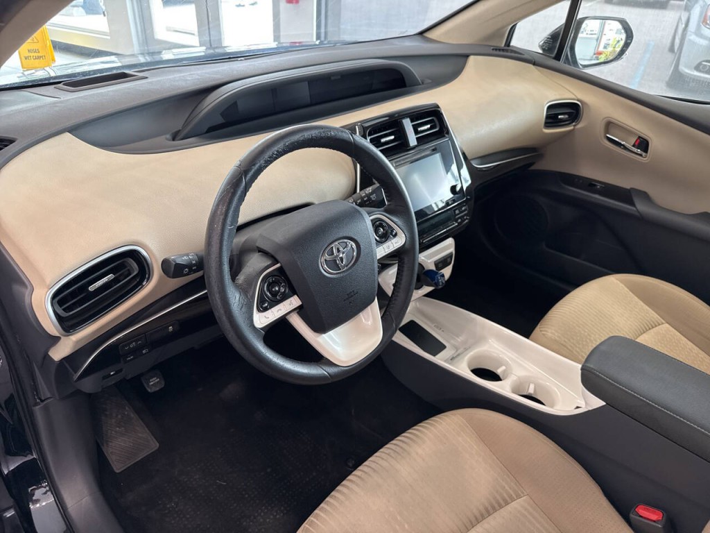 2016 Toyota Prius Image 22