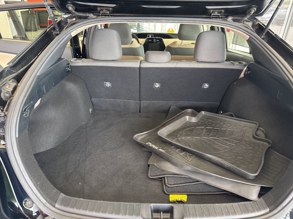 2016 Toyota Prius Image 27