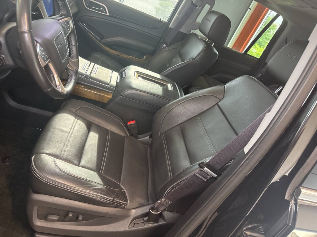 2016 GMC Yukon Image 30