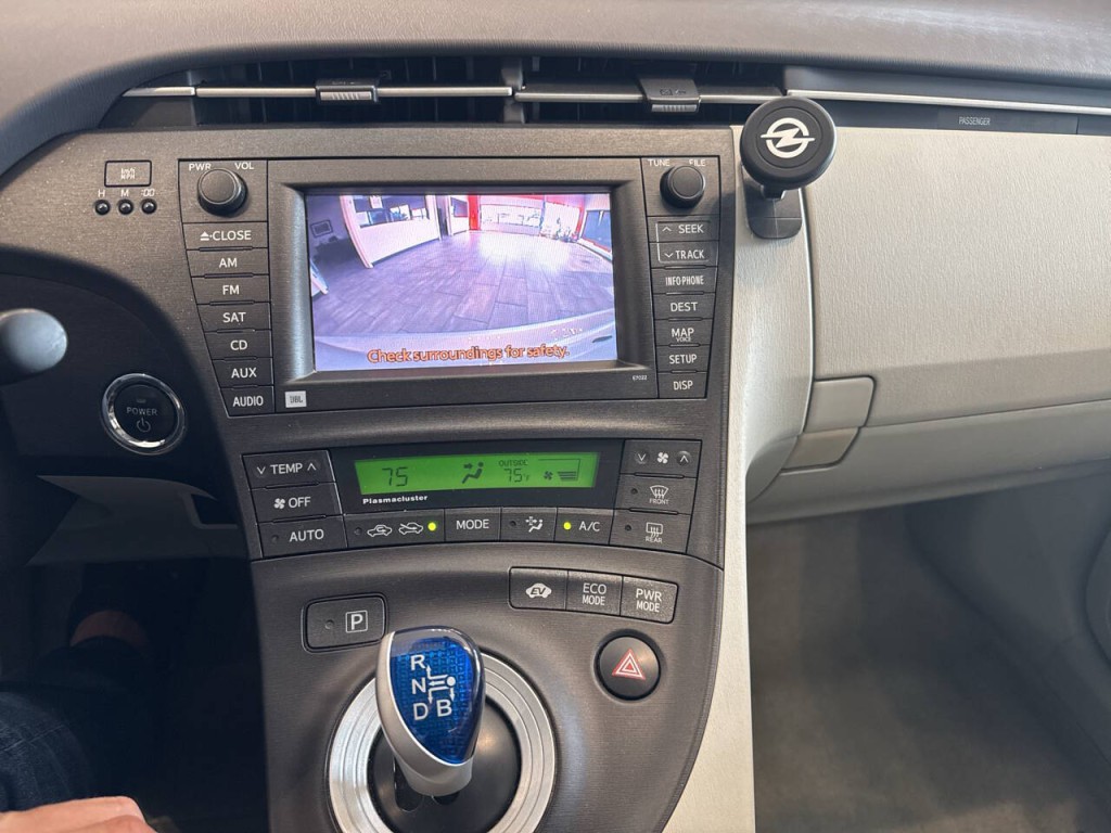 2010 Toyota Prius Image 24
