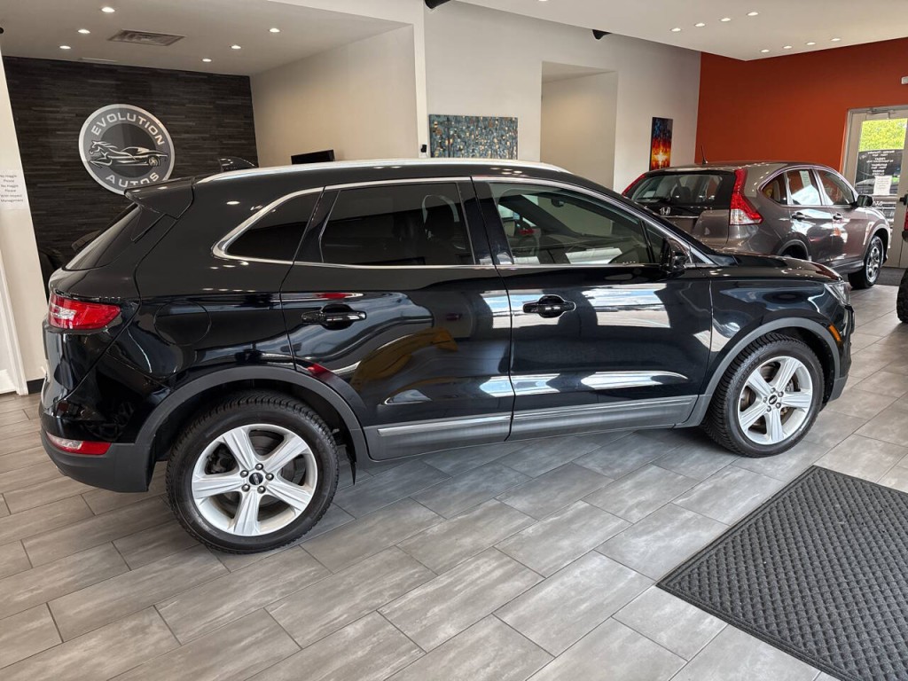 2017 Lincoln MKC Image 8