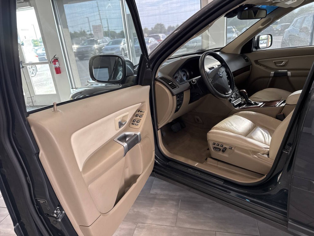 2014 Volvo XC90 Image 15